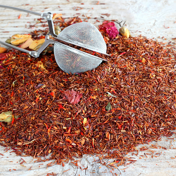 Exploring the Differences Between Red Rooibos and Green Rooibos Tea