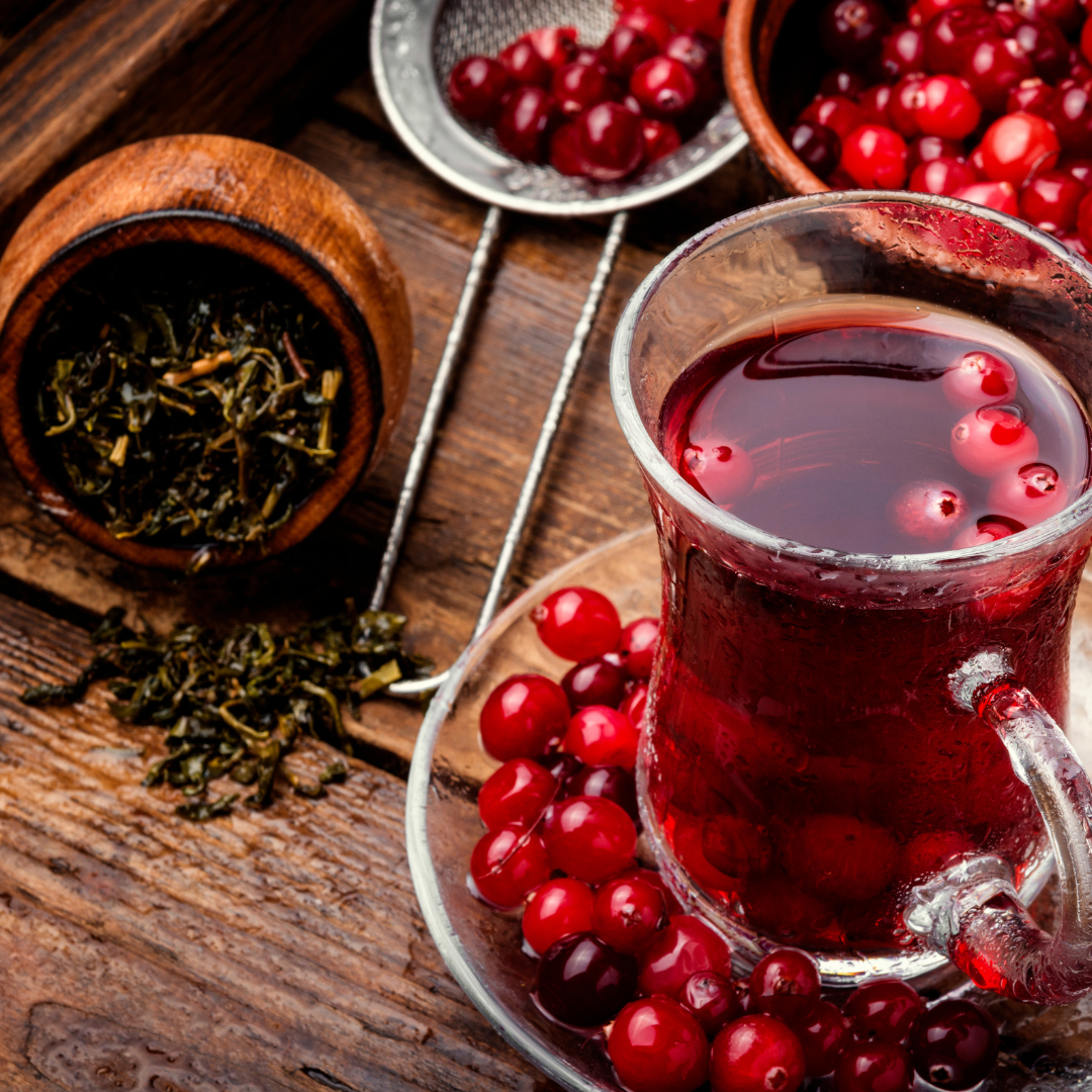 Refreshing Tea and Cranberry Juice Blend