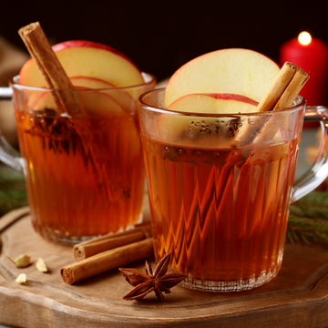 Warm Up Your Fall with a Cozy Cranberry Apple Cider Tea Cocktail